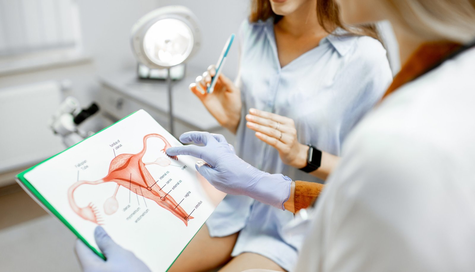 Lazerinė klitorio gaubtelio plastikos ir labioplastikos procedūra